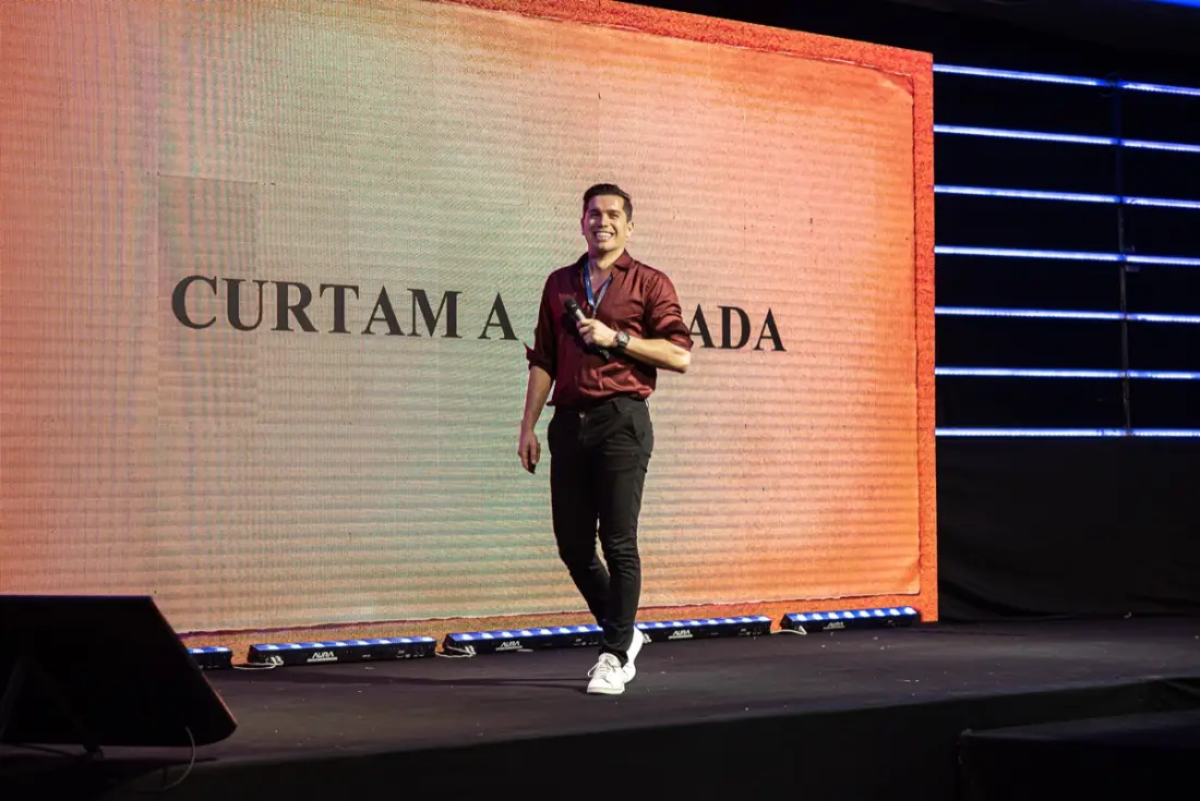 Renan no palco